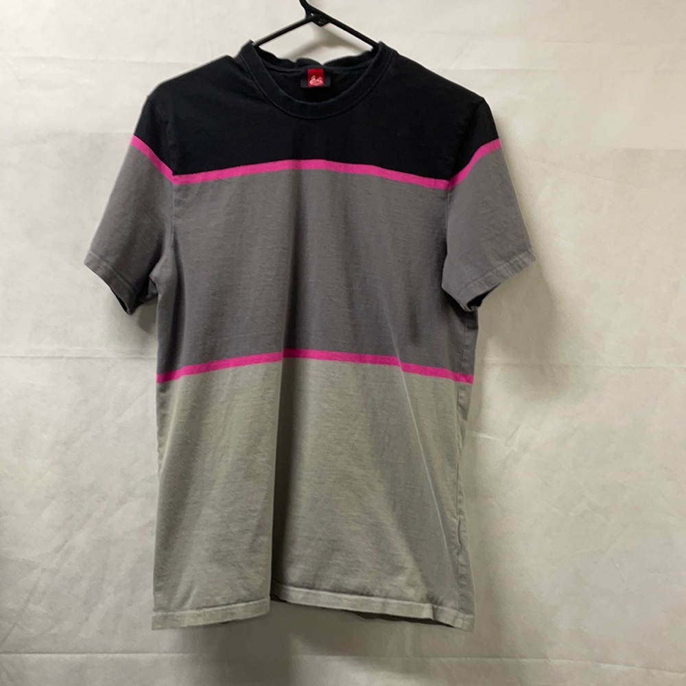 ES Skater Short Sleeve Tee Size Medium